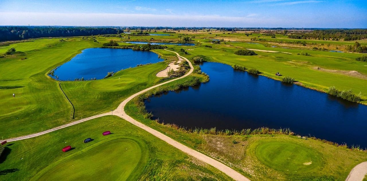 Sobienie Królewskie Golf & Country Club