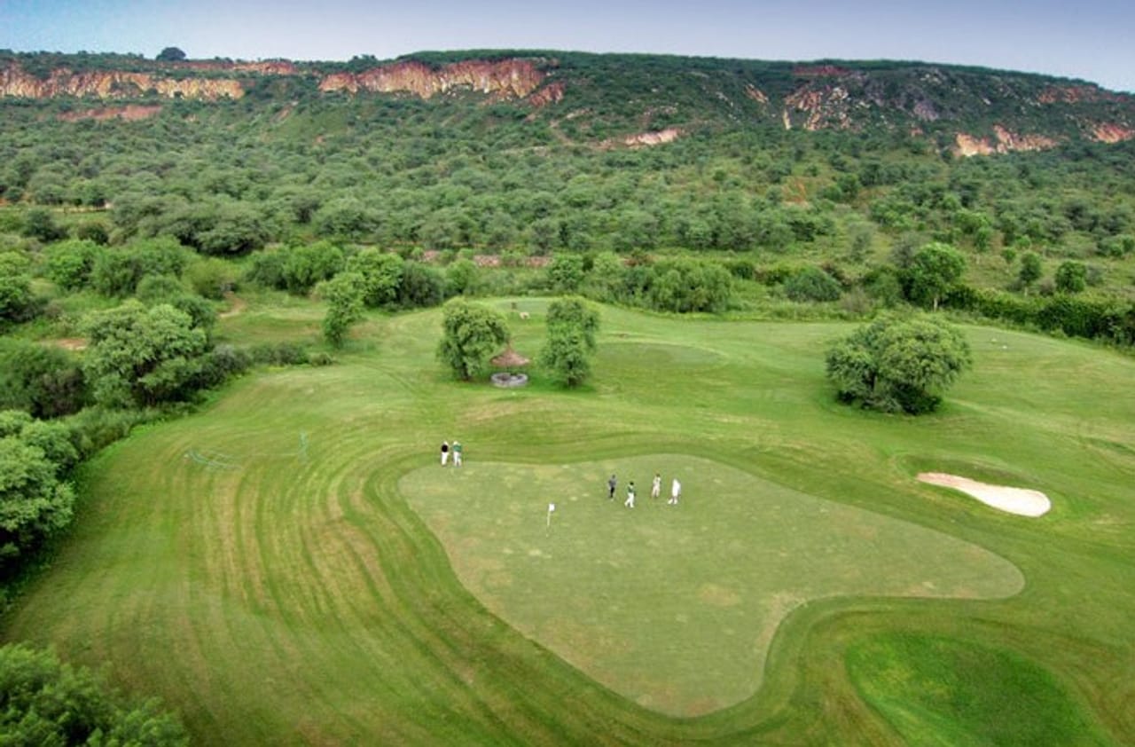 Golden Greens Golf Club