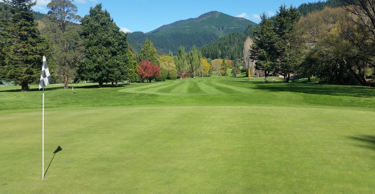 Waahi Taakaro Golf Club