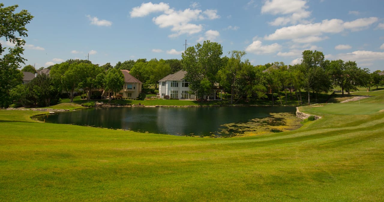 Lakewood Oaks Country Club