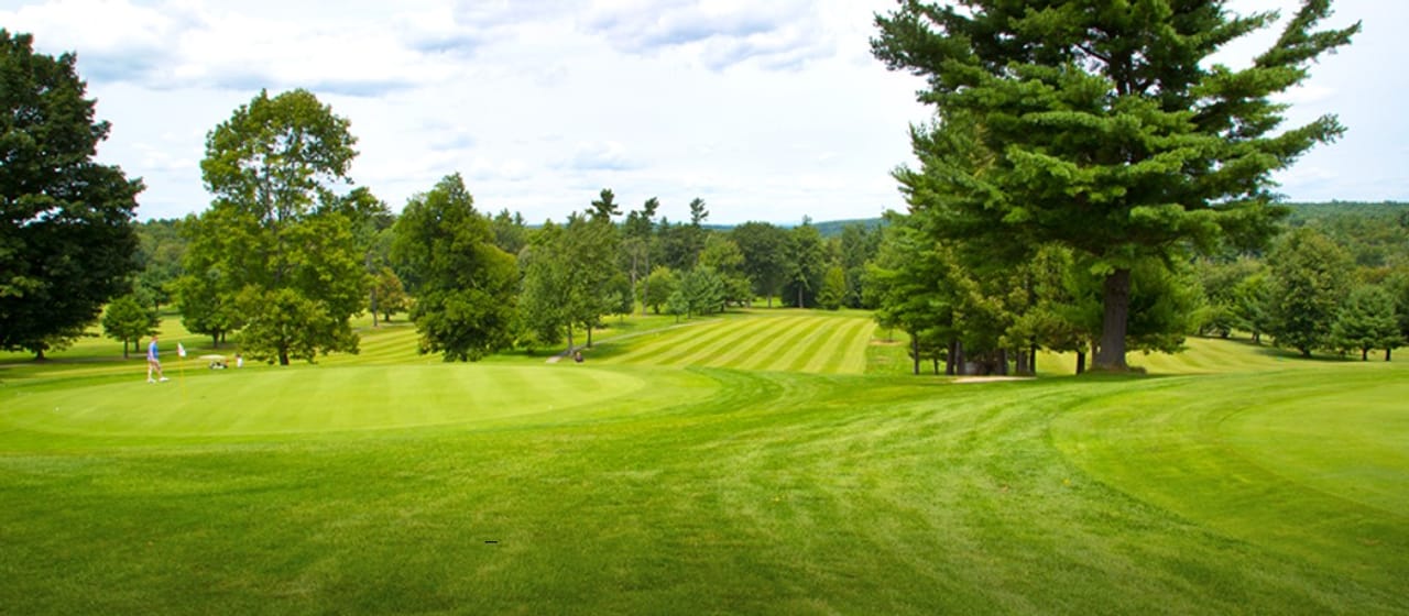 Apple Hill Golf Course (Par 3)