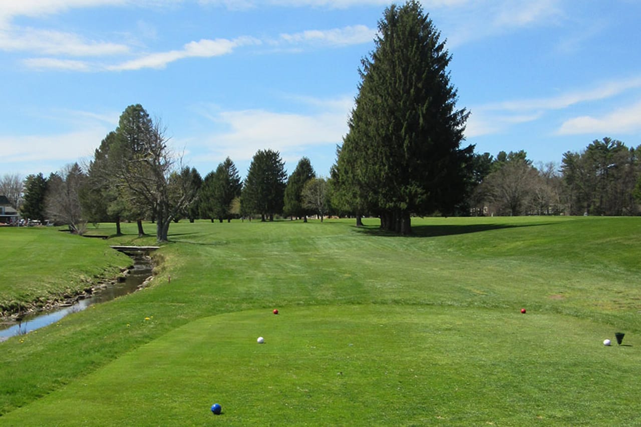 Nabnasset Lake Country Club