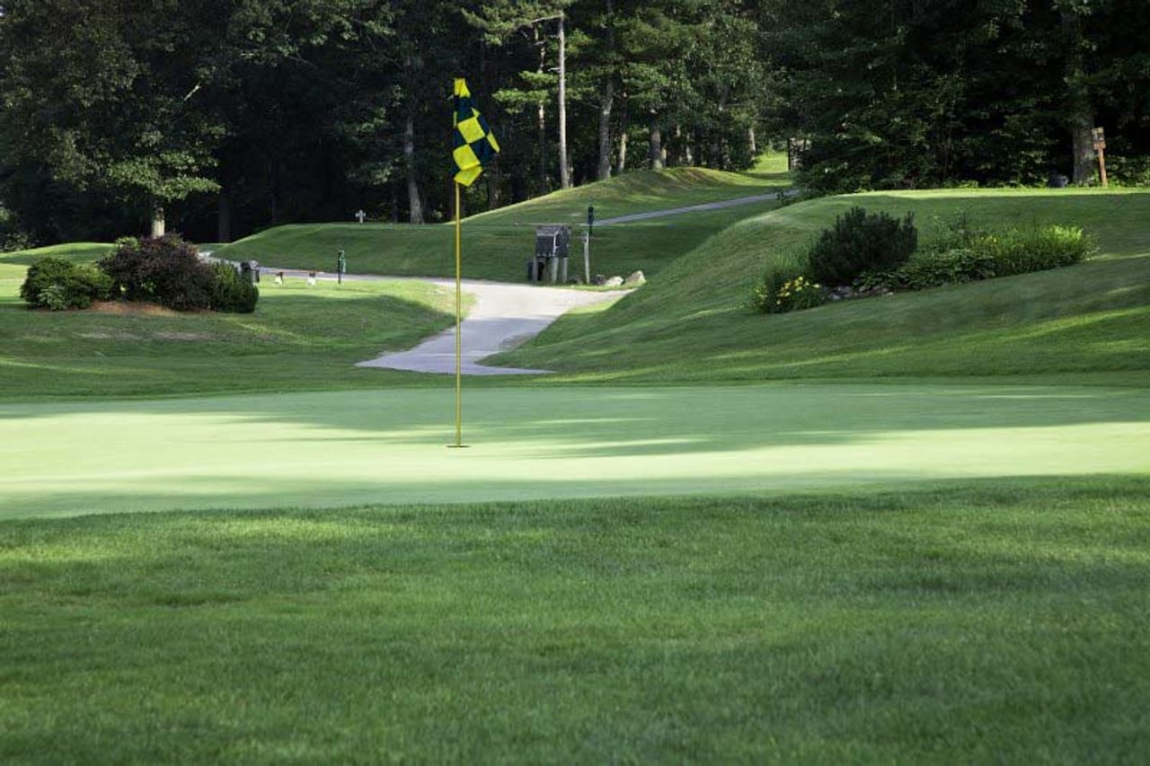 Holden Hills Country Club