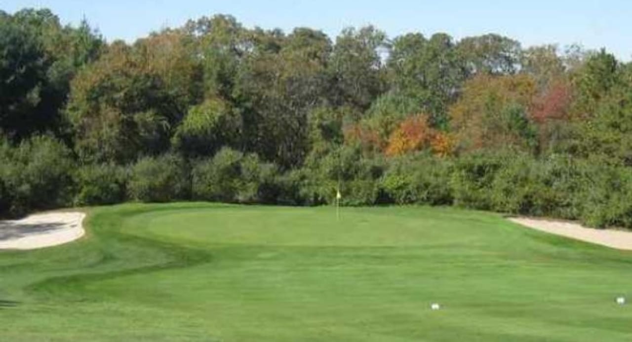 Round Hill Community Golf Club