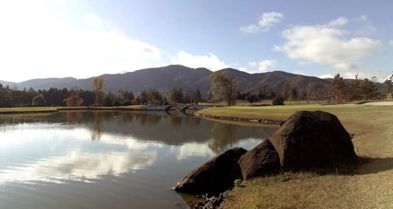 Country Club The Lakes (New)