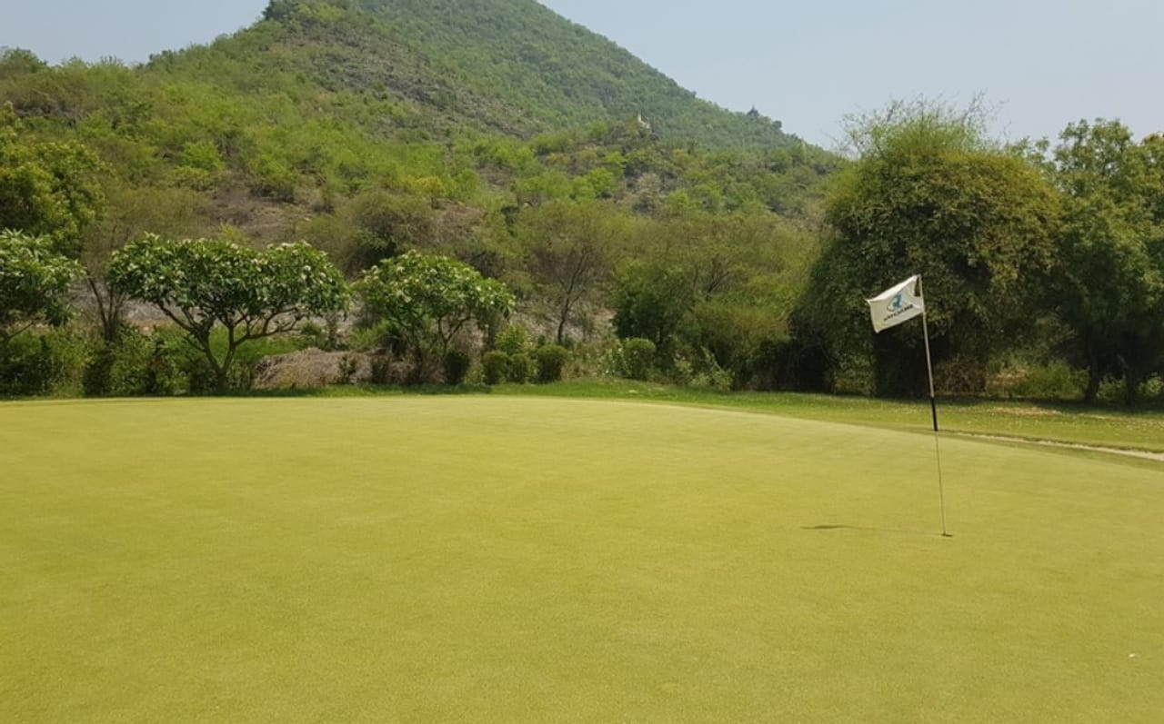 Yay Dagon Taung Golf Resort