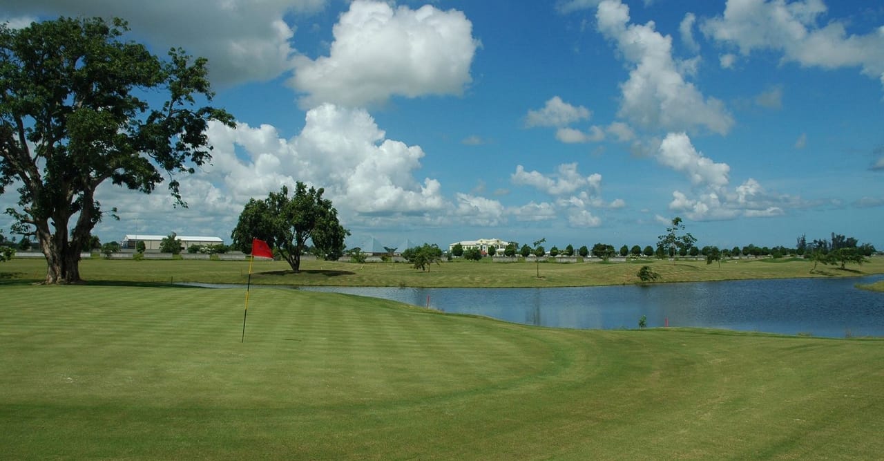 Millennium Lakes Golf & Country Club