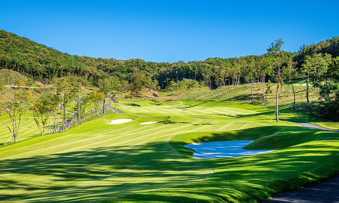 Ray Castle Golf & Resort