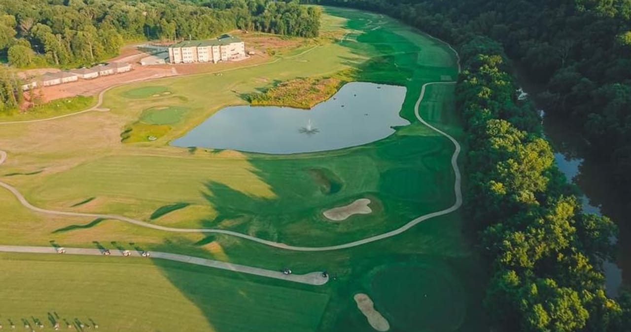 The River Club Golf & Learning Center