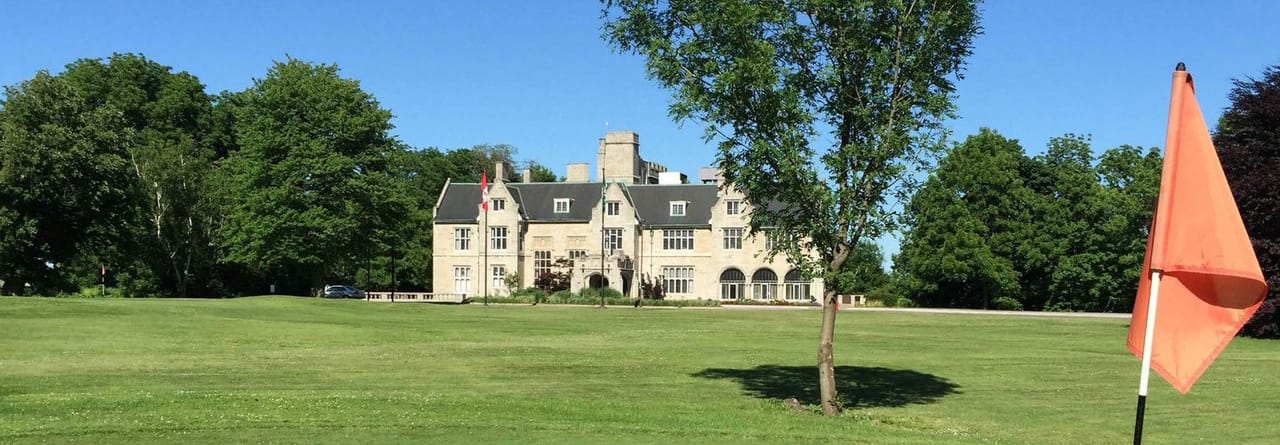 Oak Hall Par 3 Golf Course