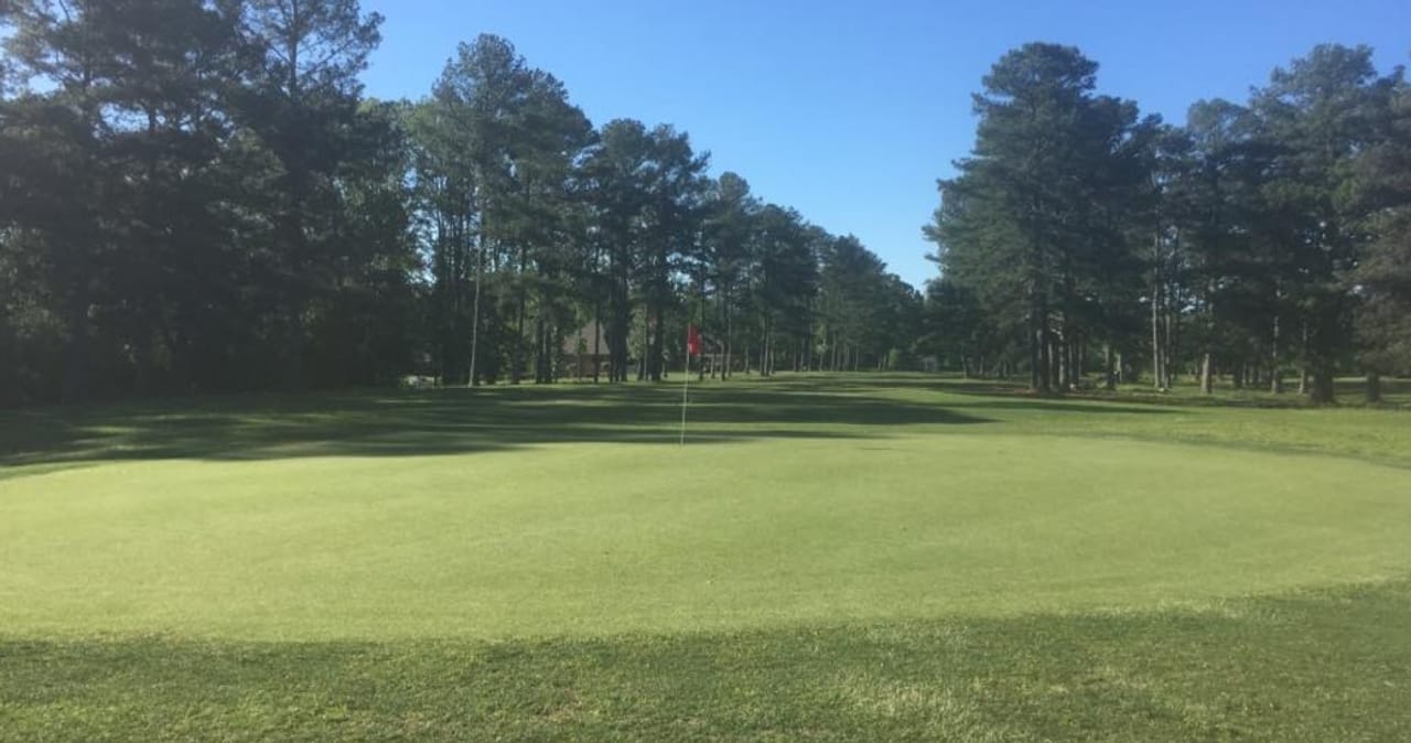 Twin Lakes Golf Club