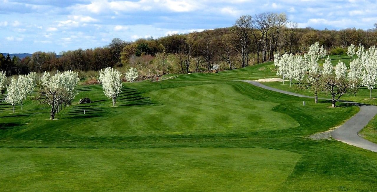 Apple Greens Golf Course