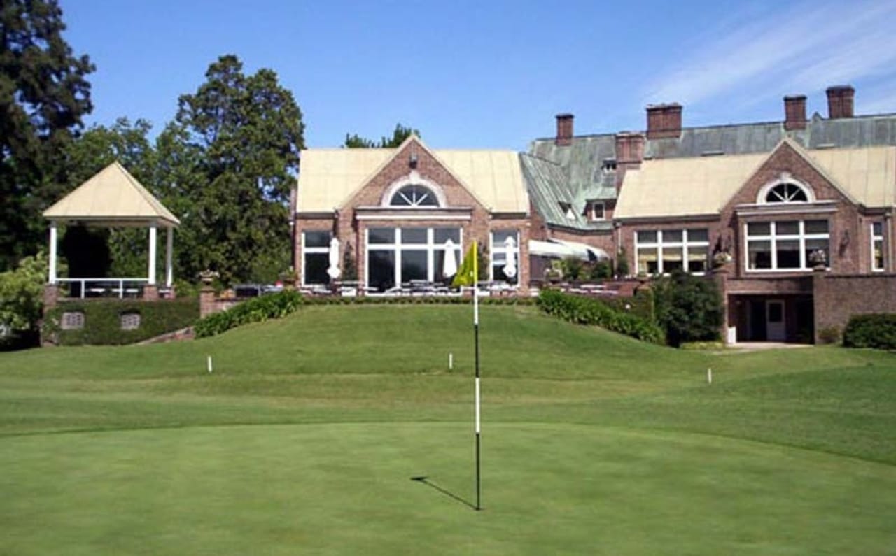 Martindale Country Club (Par 3)