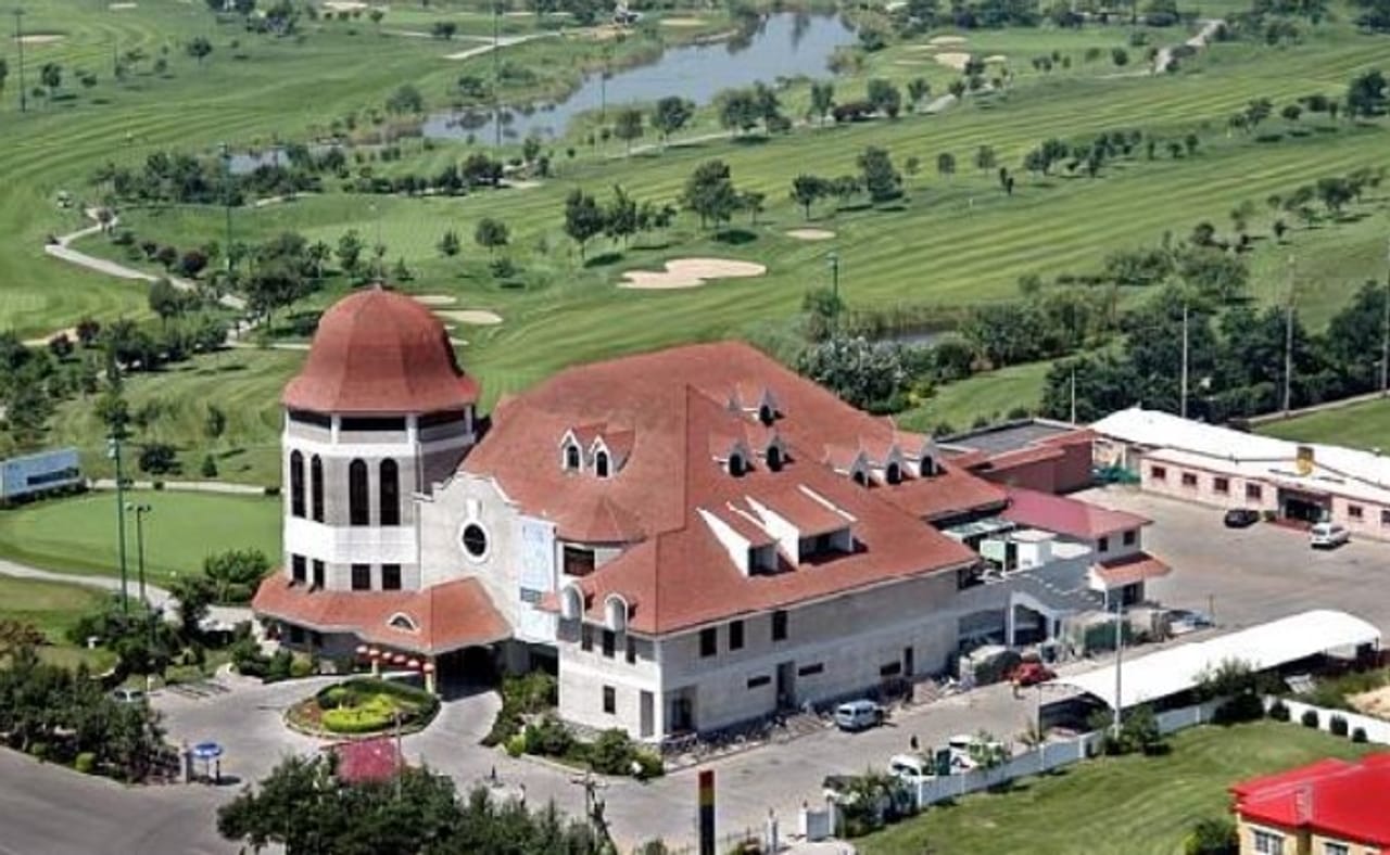 Tianjin Warner International Golf Club