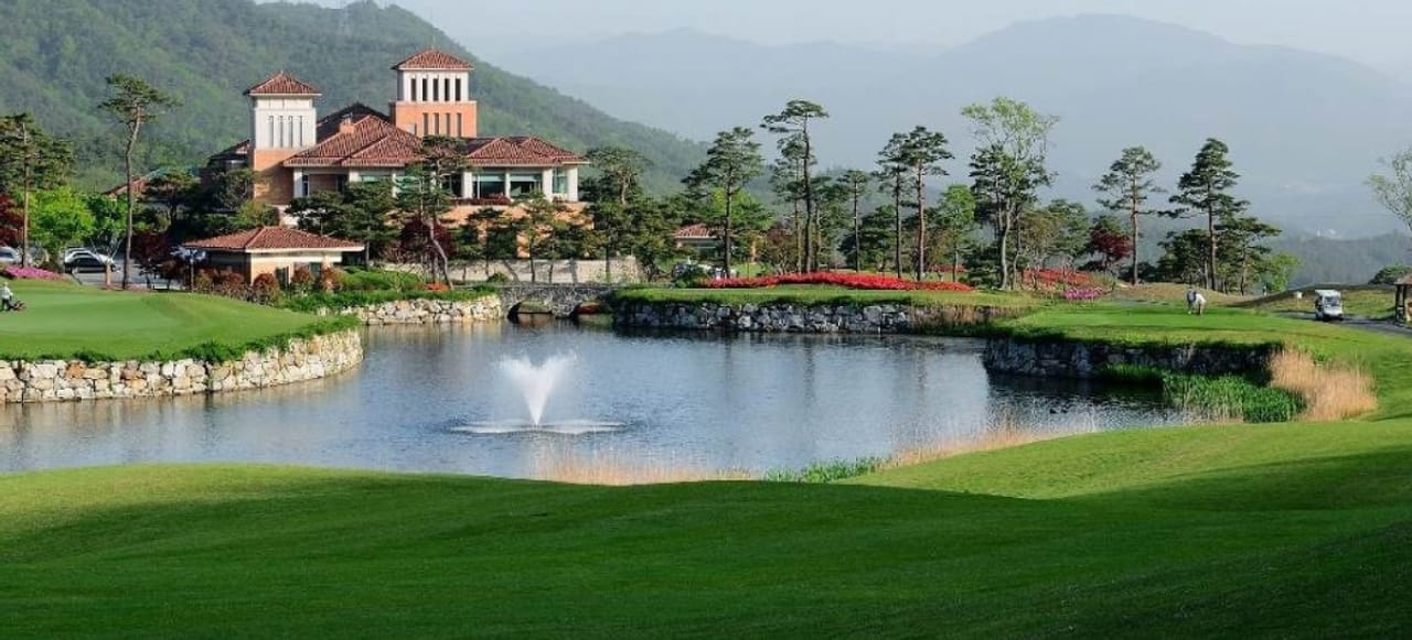 Pine Hills Golf & Hotel