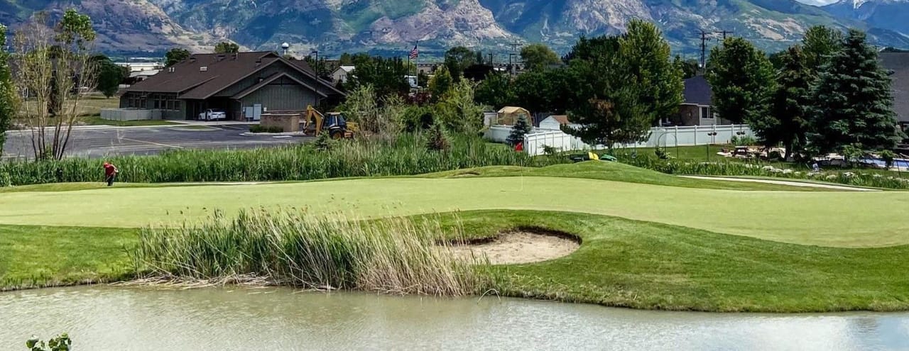 Mulligans Creekside Golf Center