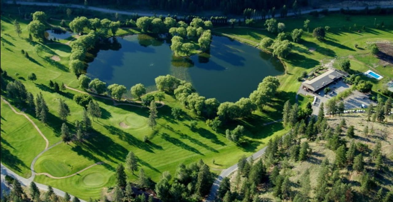 St Andrews By The Lake