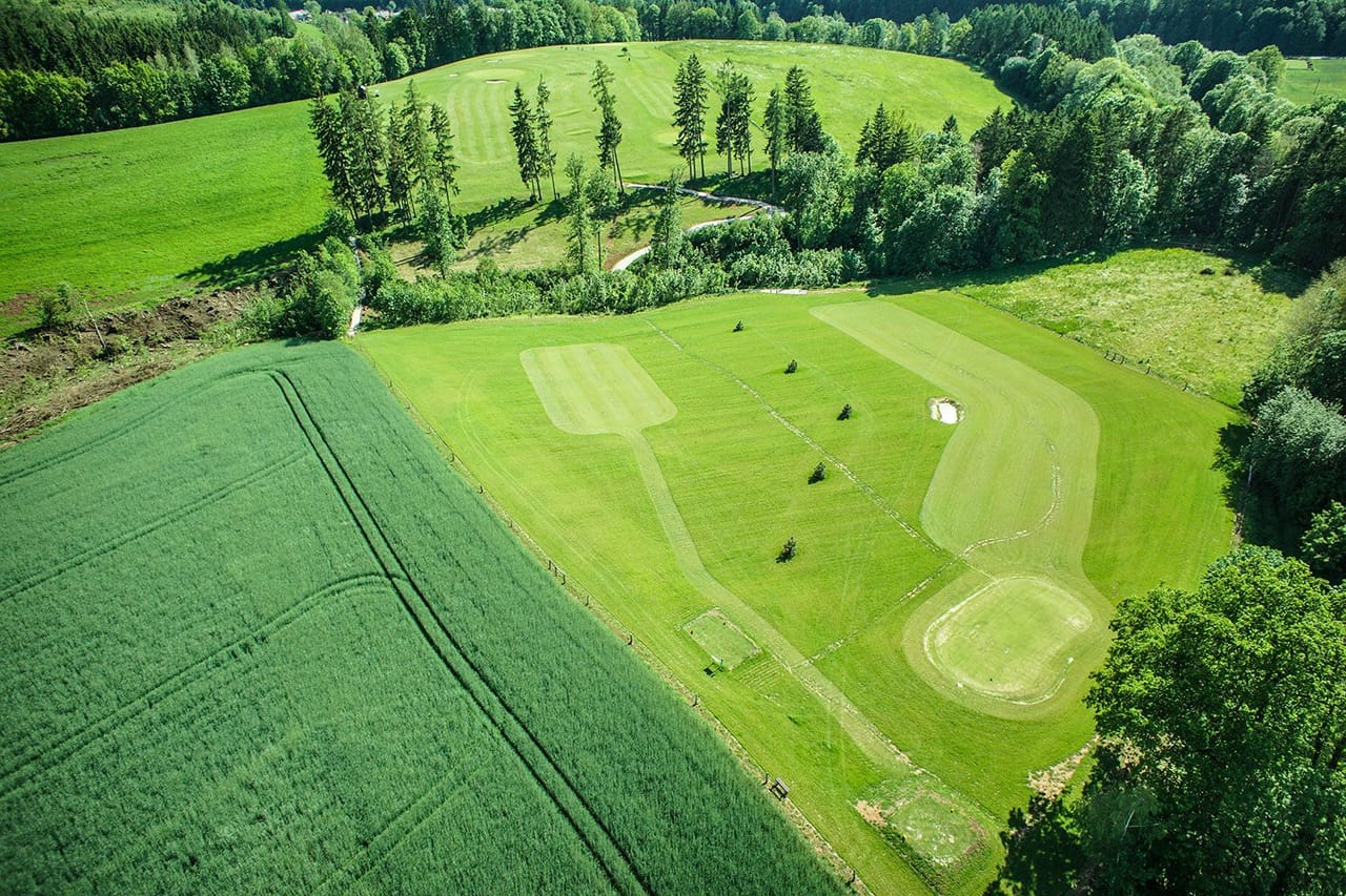 Golf & Country Club Prosečné