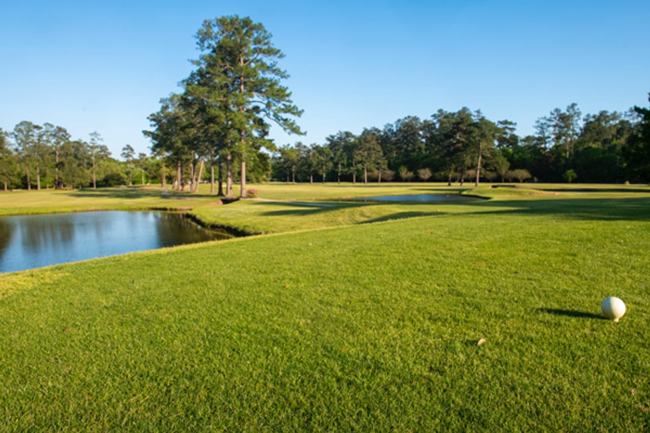 Oak Knoll Country Club