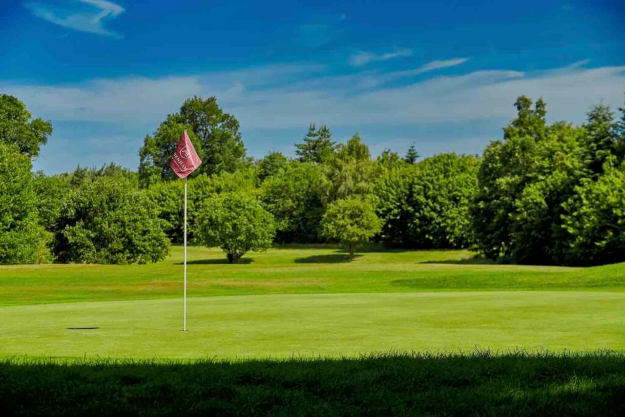 Aldenham Golf and Country Club (Village)