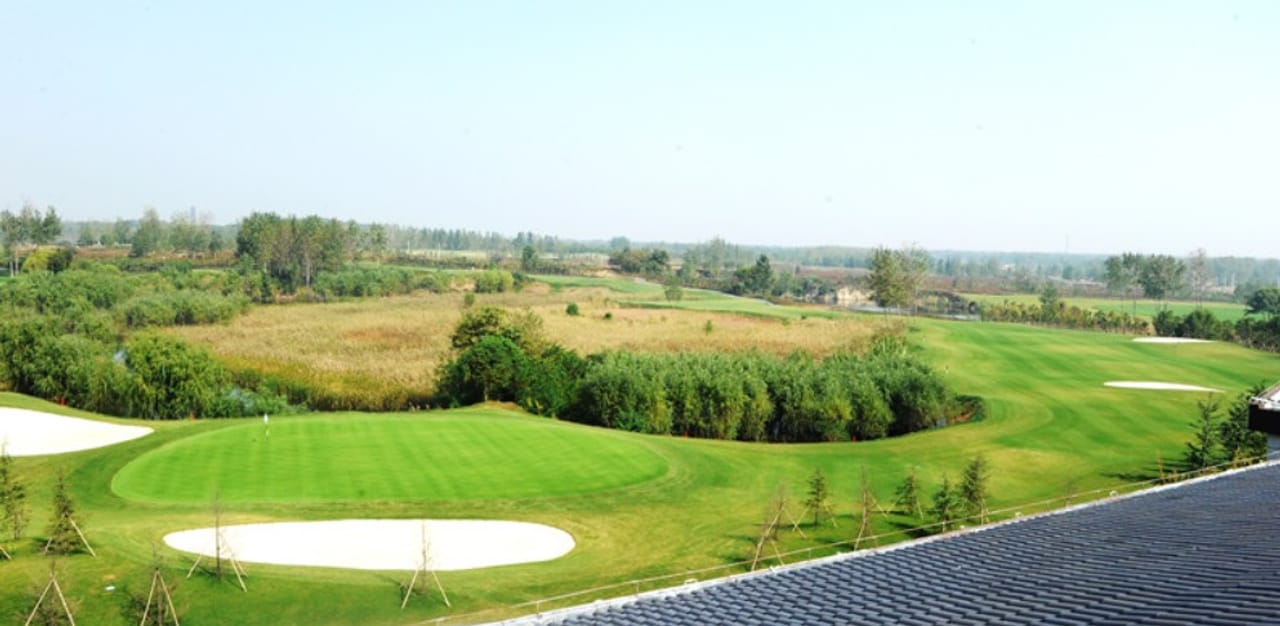 Suqian Luoma Lake Country Club