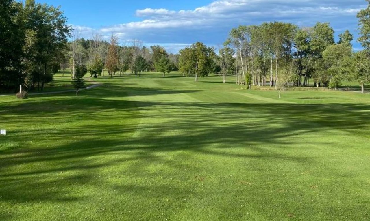 Island Green Resort & Golf Club