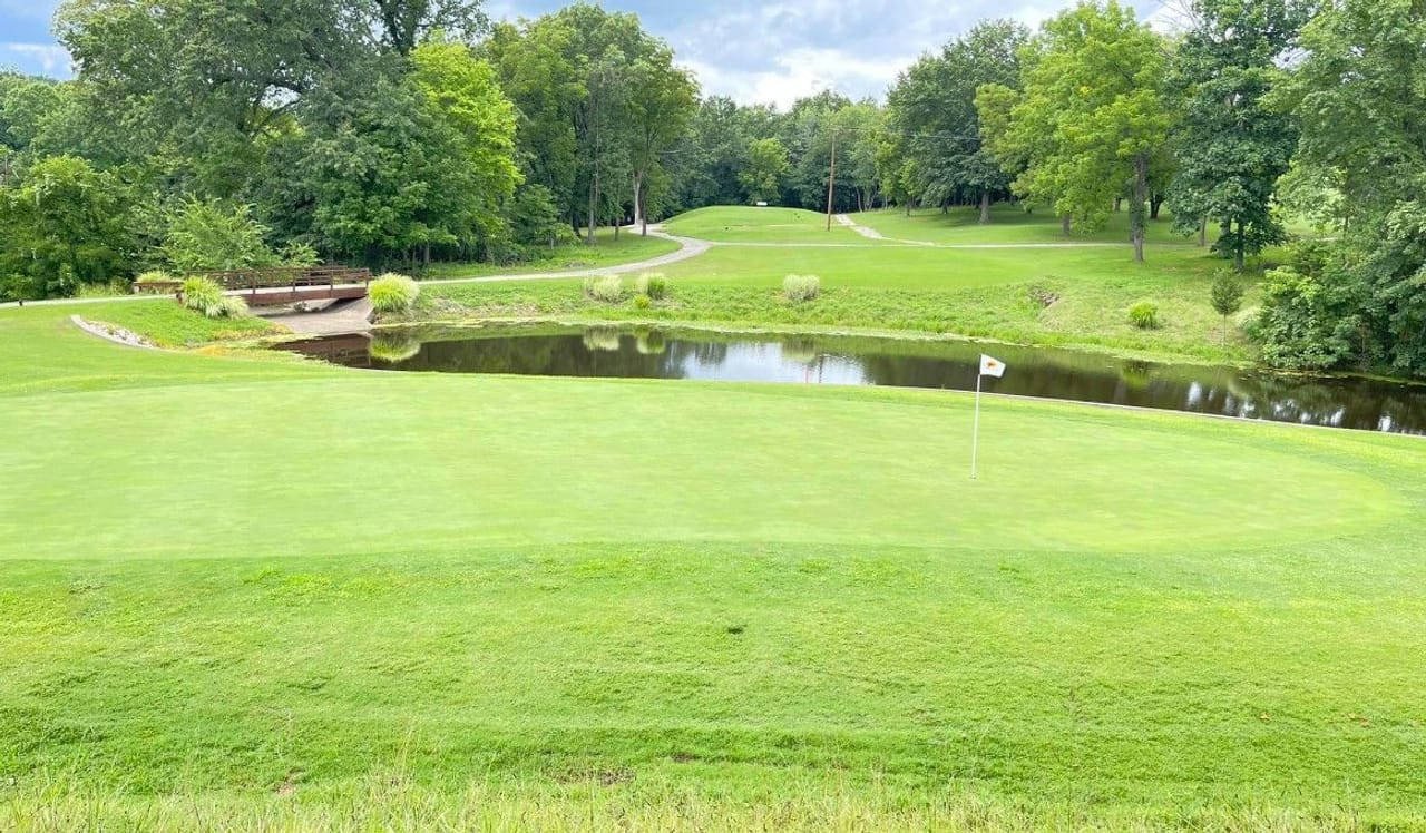 Oak Valley Golf Course & Resort