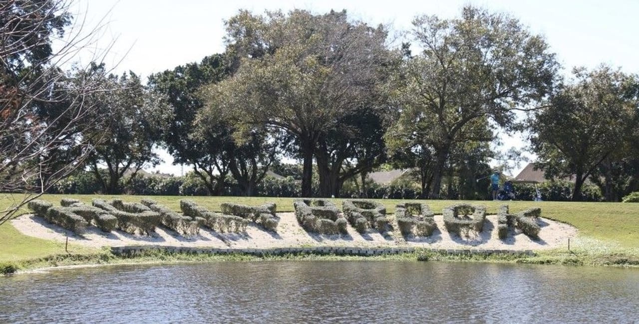 Hollybrook Golf and Tennis Club (Executive)