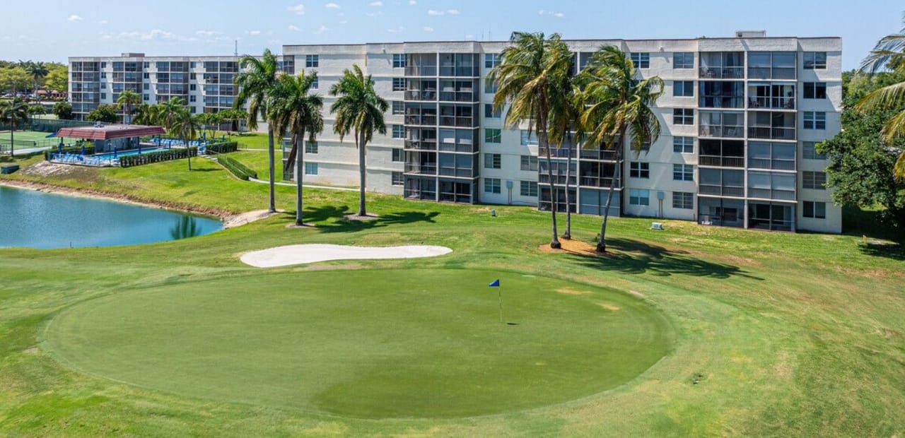 Hollybrook Golf and Tennis Club