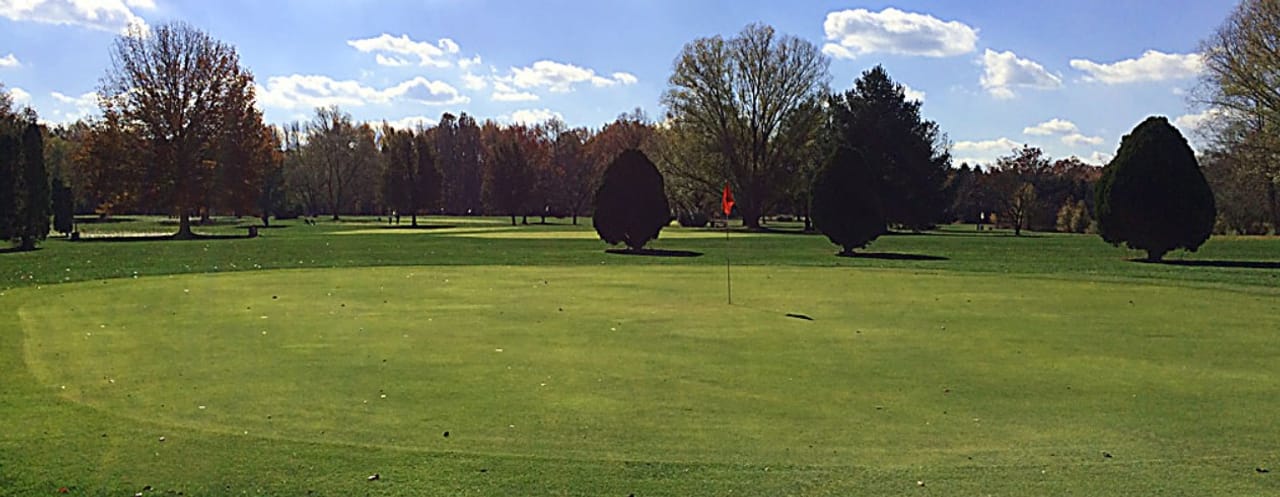 Dover Par 3 & Driving Range