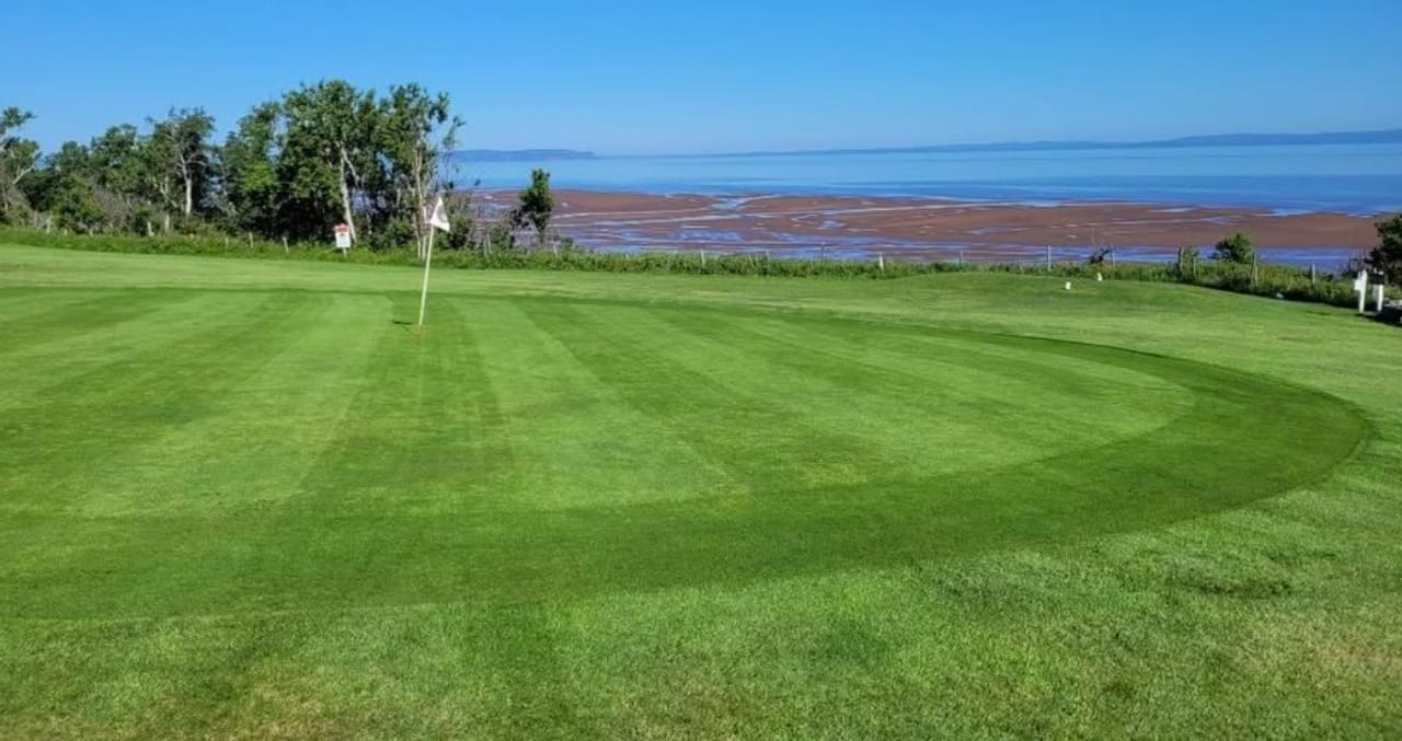 Cambridge Cliffs Golf Club