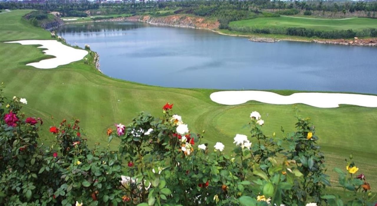 Zhejiang Pinghu Nine Dragon Hill Admirals Golf Club