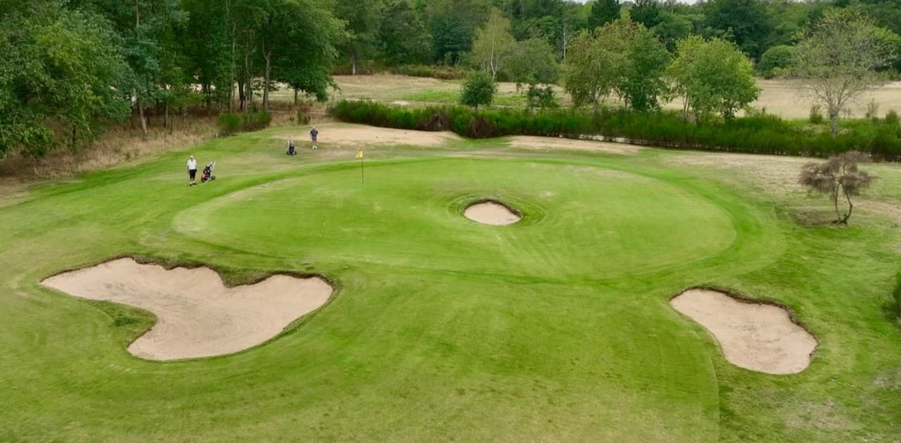 Les Bordes Golf Club (Wild Piglet)