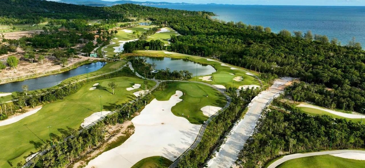 Eschuri Vung Bau Golf