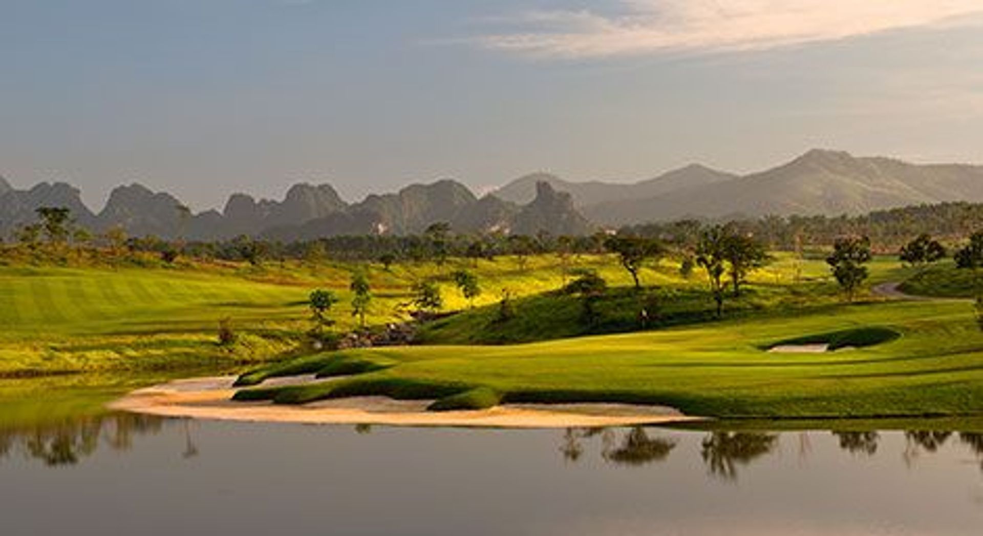 Sky Lake Resort & Golf Club (Sky)