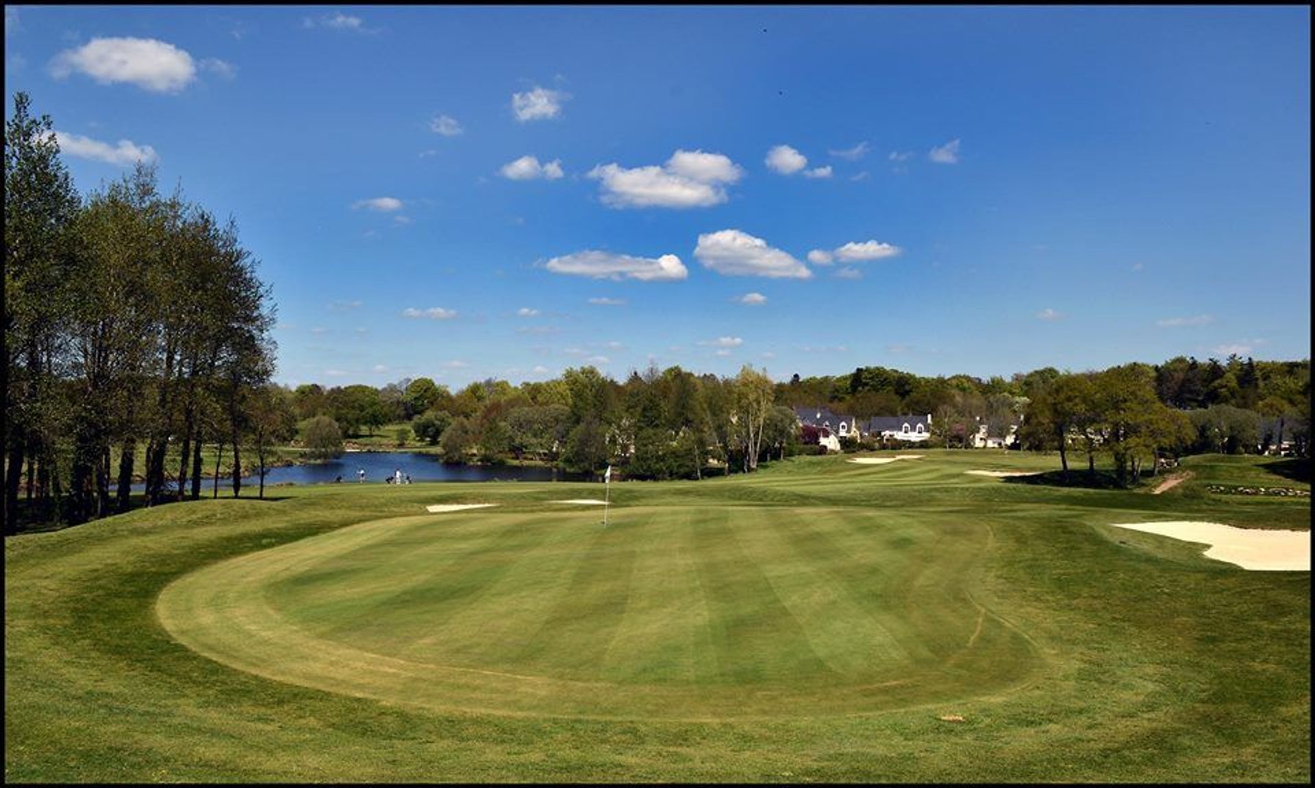 Golf Blue Green Val Queven