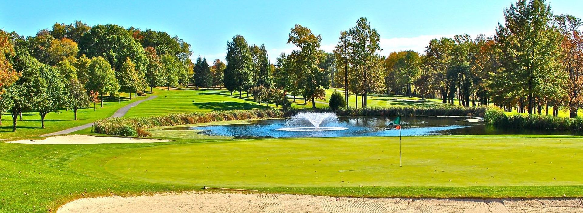 Golden Oaks Golf Club