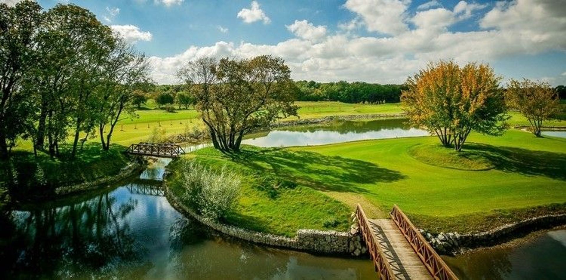 Black&White Golf Resort Bratislava - Black River Golf (Main)
