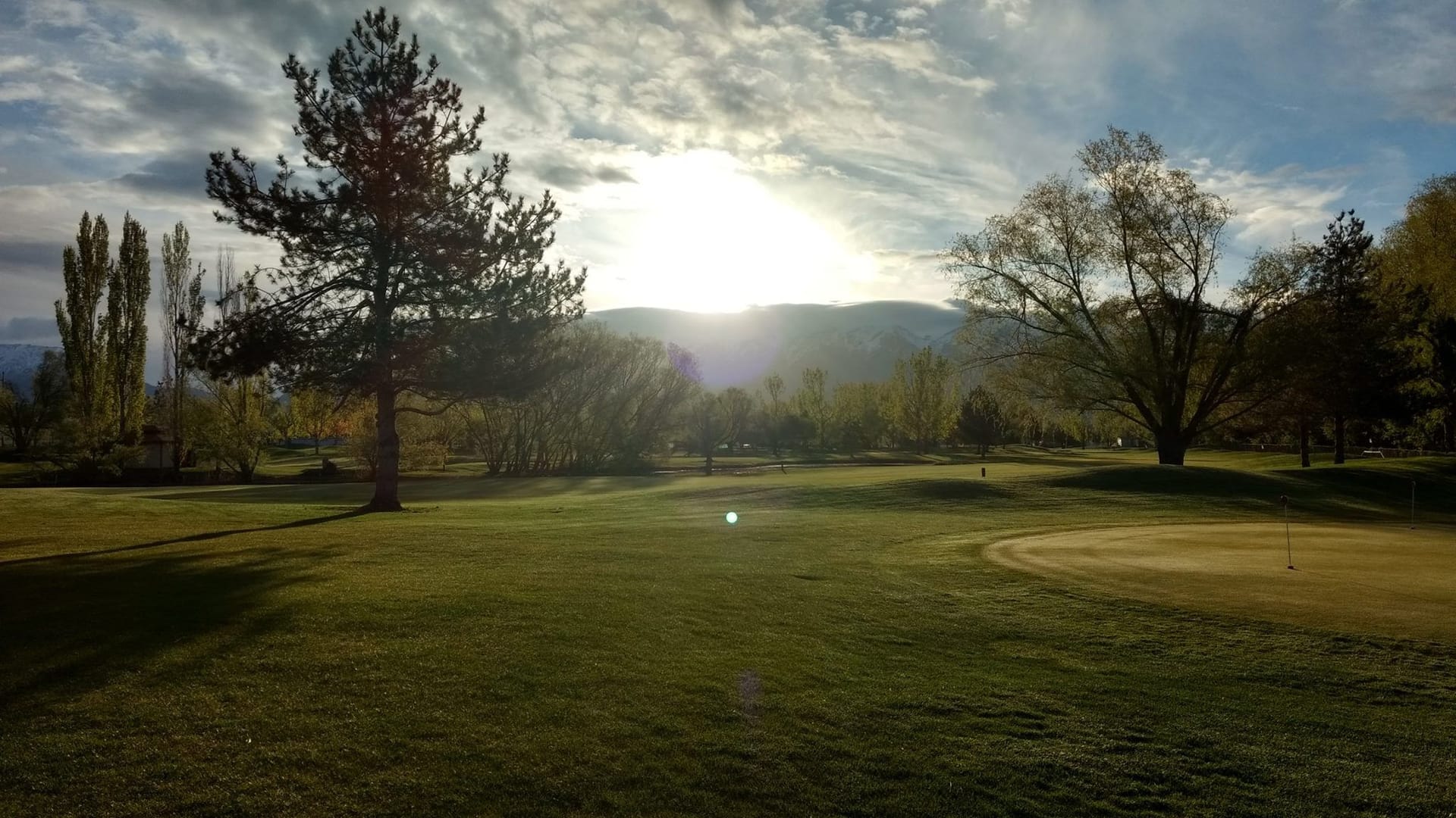 Swan Lakes Golf Course