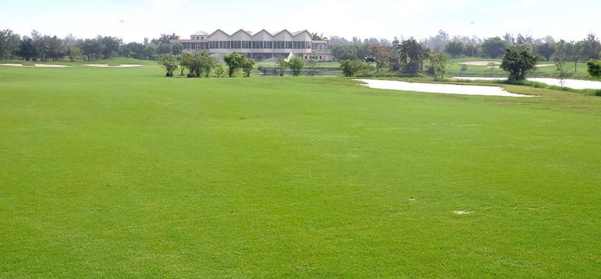 Cualo Golf Resort