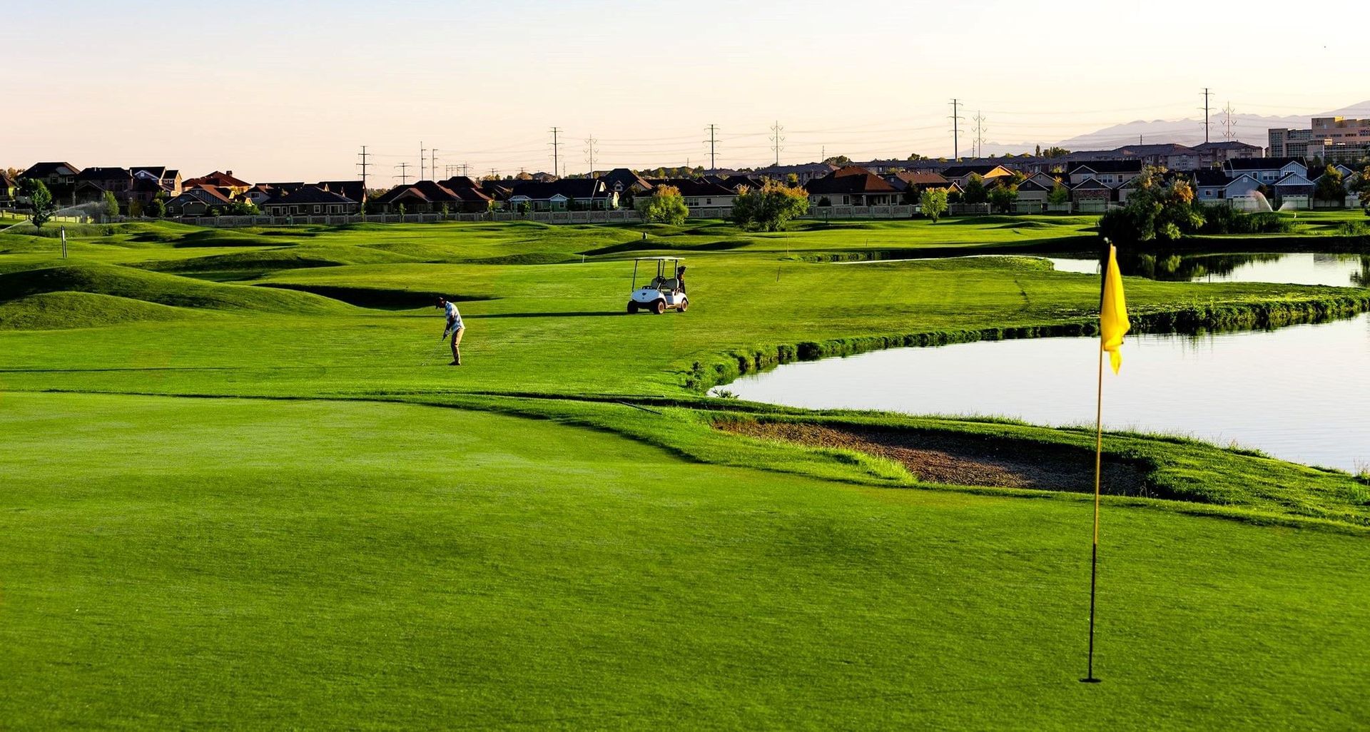 Mulligans Golf & Games (Ridge)