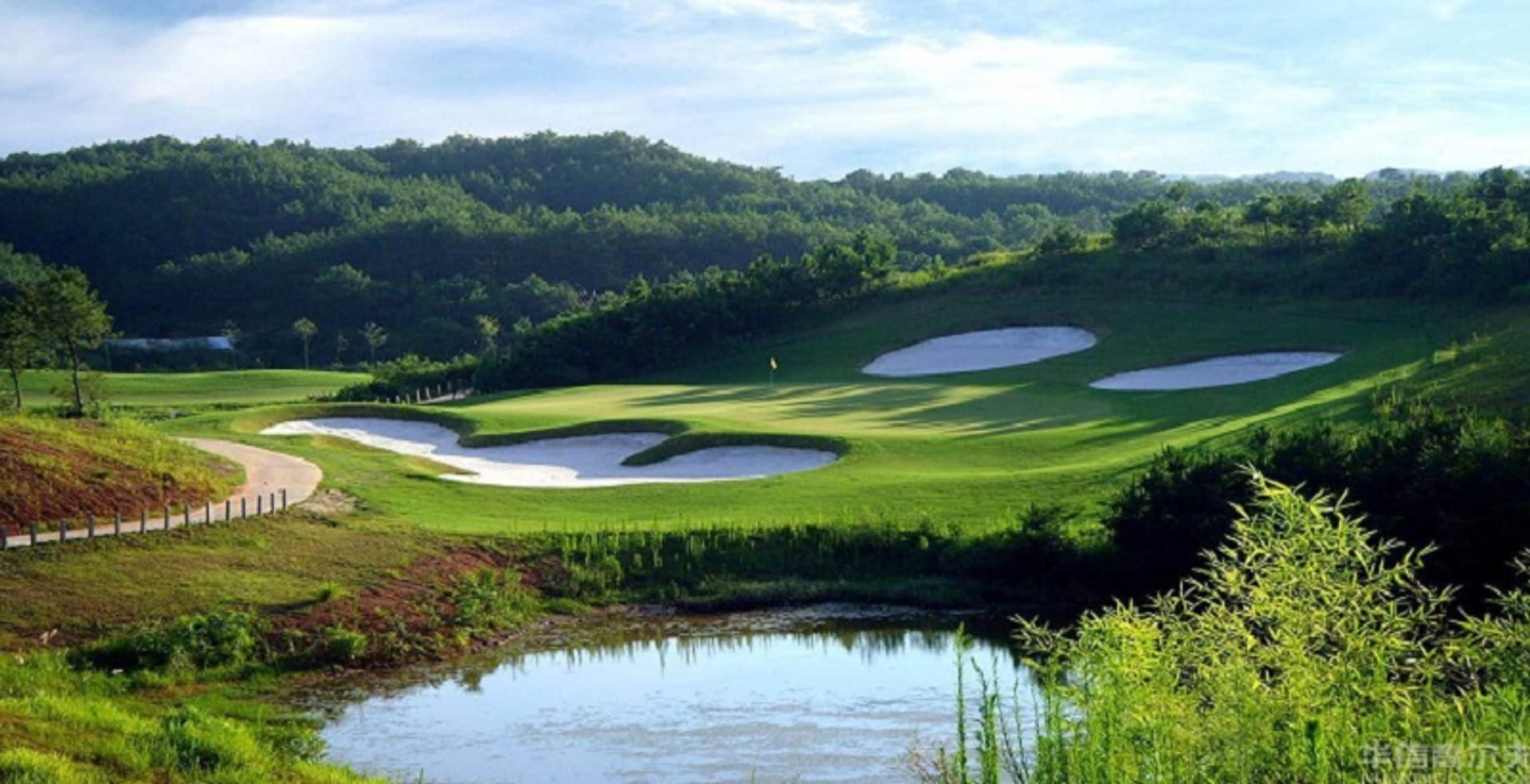 Anhui Huangshan Pine Golf & Country Club