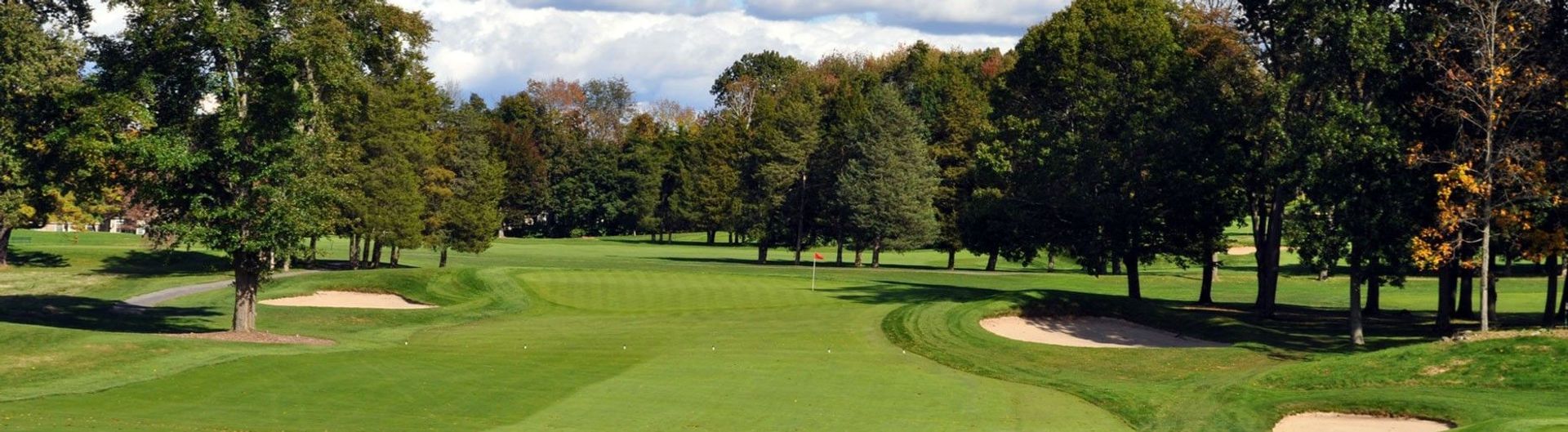 Shuttle Meadow Country Club