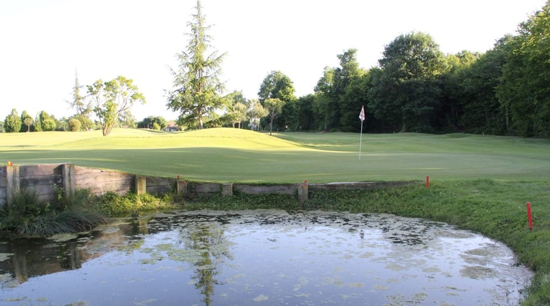 Golf du Château de La Vallade (Pitch & Putt)