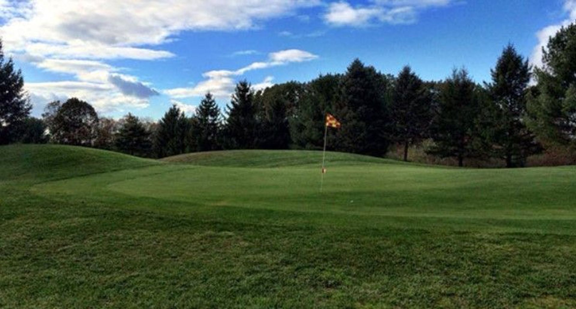 Linfield National Golf Club