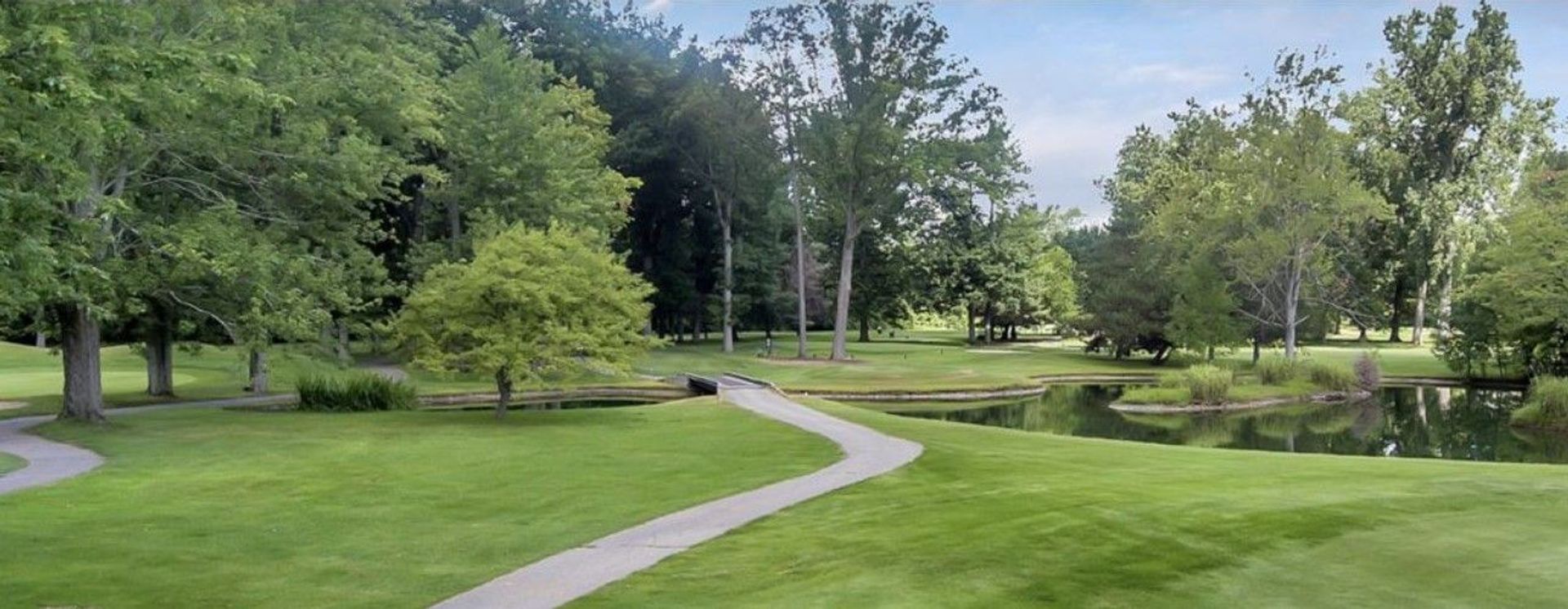 Bee Tee Golf Club