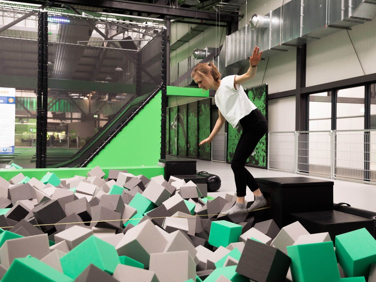 Slackline-and-foampit-trampoline-park.jpg