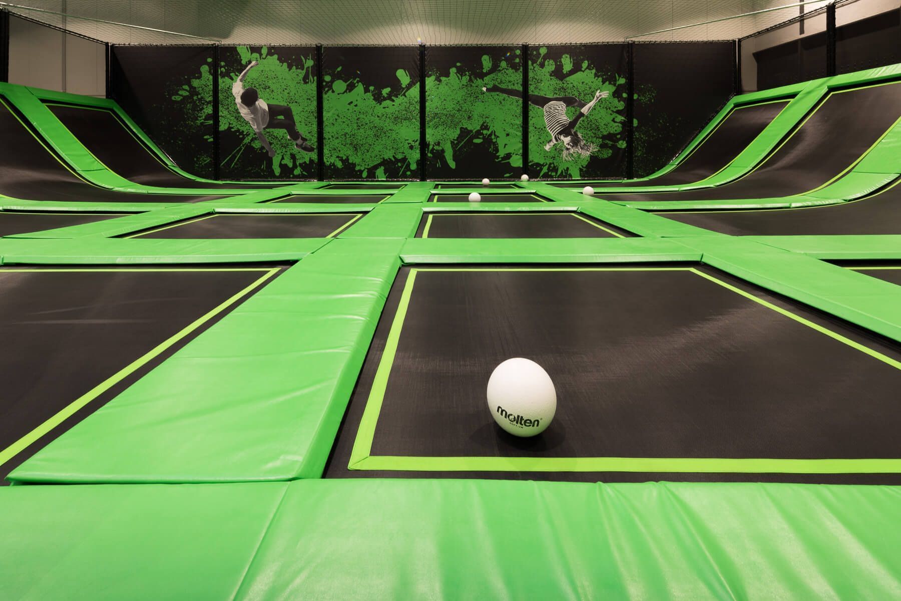 Dunk-zone-trampoline-park-jump-one-hannover.jpg