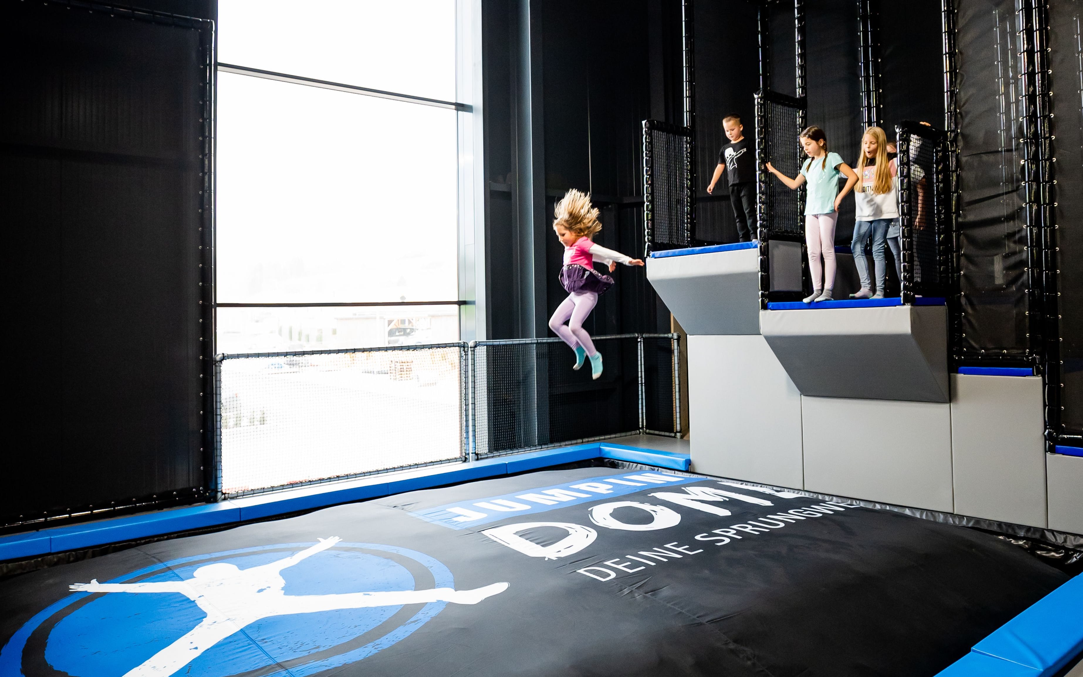 Airbag Landung HPS Play Company