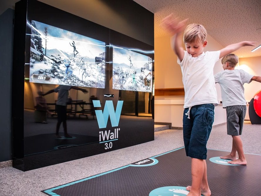 iWall: Exergaming-Attraktion für Freizeitparks & mehr